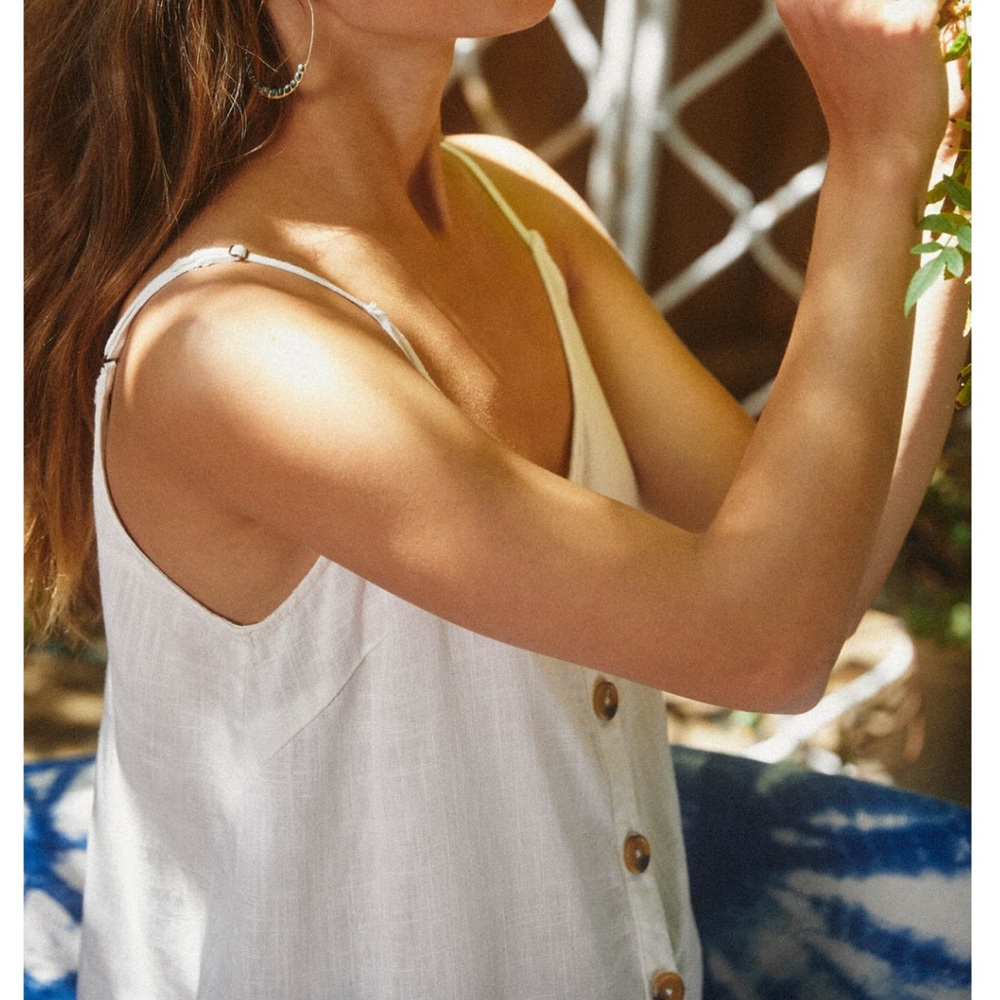 Linen blend off-white top.